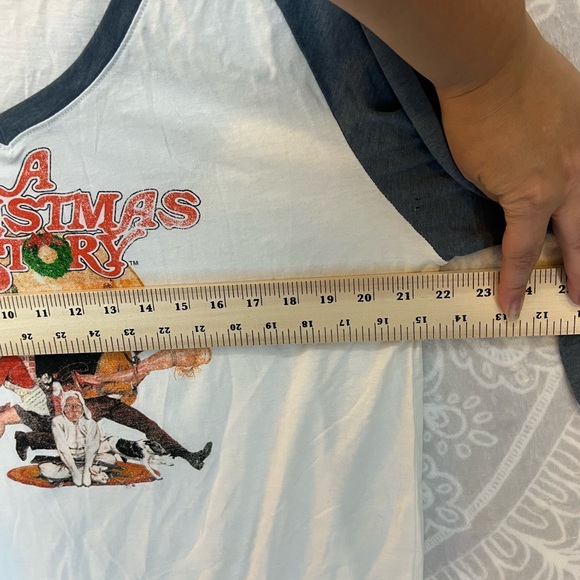 A CHRISTMAS STORY RAGLAN 3/4 SLEEVE HOLES NWT TOP SHIRT T TEE SHIRT HOLIDAYS 2XL - Picture 11 of 13